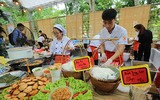 Hàng nghìn người thưởng thức ẩm thực 3 miền ở Hà Nội